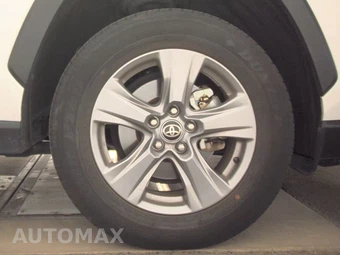 2025 Toyota RAV4 XLE – miniatura 10
