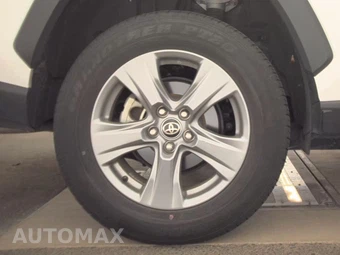 2025 Toyota RAV4 XLE – miniatura 11