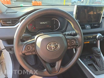 2025 Toyota RAV4 XLE – miniatura 16