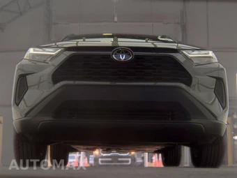 2025 Toyota RAV4 XLE – miniatura 3