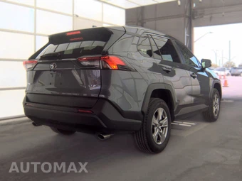 2025 Toyota RAV4 XLE – miniatura 5