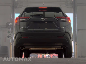 2025 Toyota RAV4 XLE – miniatura 7