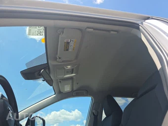 2025 Toyota RAV4 XLE - miniatura 20