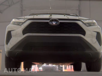 2025 Toyota RAV4 XLE - miniatura 3
