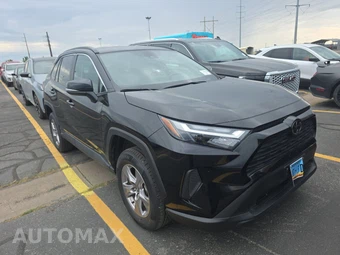 2025 Toyota RAV4 XLE - miniatura 3