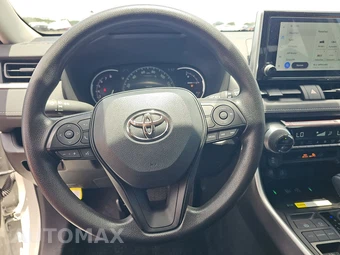 2025 Toyota RAV4 XLE – miniatura 10