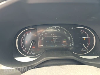 2025 Toyota RAV4 XLE – miniatura 12