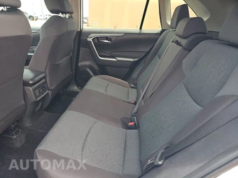 2025 Toyota RAV4 XLE – miniatura 13
