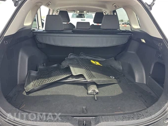 2025 Toyota RAV4 XLE – miniatura 16