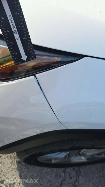 2025 Toyota RAV4 XLE – miniatura 32