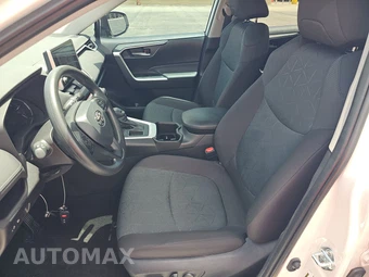 2025 Toyota RAV4 XLE – miniatura 7