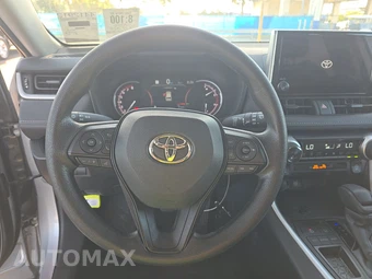 2025 Toyota RAV4 XLE - miniatura 10