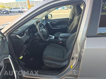 2025 Toyota RAV4 XLE - miniatura 7