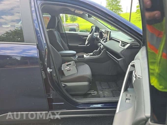 2025 Toyota RAV4 XLE - miniatura 15