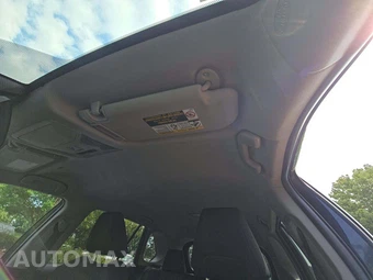 2025 Toyota RAV4 XLE - miniatura 8