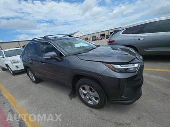 2025 Toyota RAV4 XLE - miniatura 3