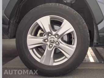 2025 Toyota RAV4 XLE - miniatura 11