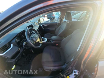 2025 Toyota RAV4 XLE - miniatura 13