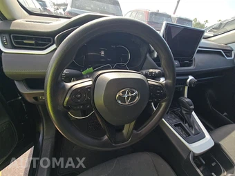 2025 Toyota RAV4 XLE - miniatura 16