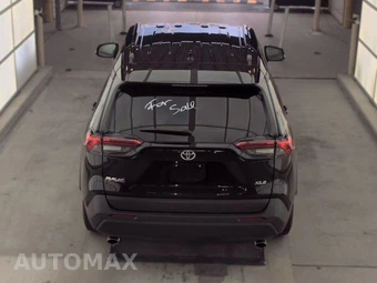 2025 Toyota RAV4 XLE - miniatura 6