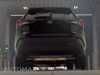 2025 Toyota RAV4 XLE - miniatura 7