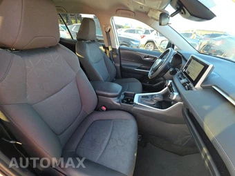 2025 Toyota RAV4 XLE – miniatura 14