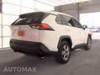 2025 Toyota RAV4 XLE – miniatura 5