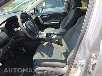 2025 Toyota RAV4 XLE - miniatura 13