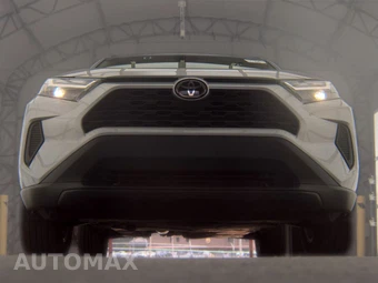 2025 Toyota RAV4 XLE - miniatura 3