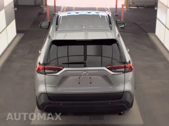 2025 Toyota RAV4 XLE - miniatura 6