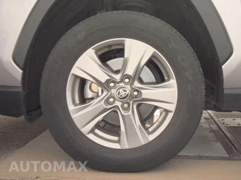 2025 Toyota RAV4 XLE - miniatura 9