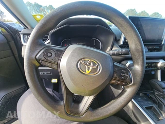 2025 Toyota RAV4 XLE - miniatura 10