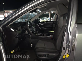 2025 Toyota RAV4 XLE – miniatura 13