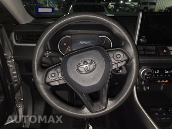 2025 Toyota RAV4 XLE – miniatura 16