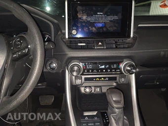 2025 Toyota RAV4 XLE – miniatura 17
