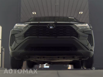 2025 Toyota RAV4 XLE - miniatura 3