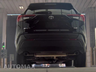 2025 Toyota RAV4 XLE - miniatura 7