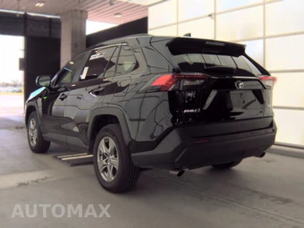 2025 Toyota RAV4 XLE - miniatura 8