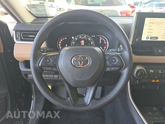 2025 Toyota RAV4 XLE - miniatura 10