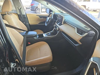 2025 Toyota RAV4 XLE - miniatura 8