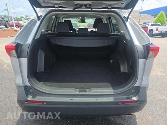 2025 Toyota RAV4 XLE – miniatura 11