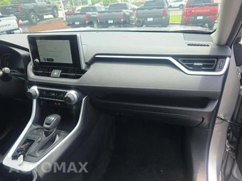 2025 Toyota RAV4 XLE – miniatura 16