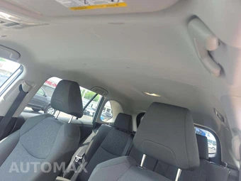 2025 Toyota RAV4 XLE – miniatura 8