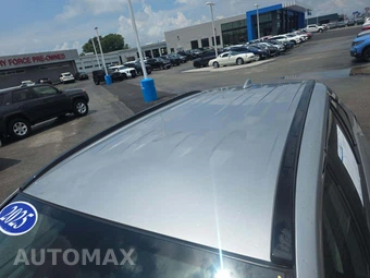 2025 Toyota RAV4 XLE – miniatura 9