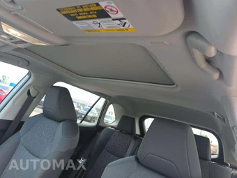 2025 Toyota RAV4 XLE - miniatura 8