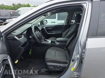 2025 Toyota RAV4 XLE - miniatura 13