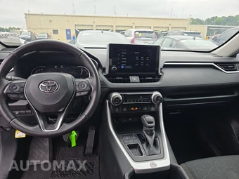 2025 Toyota RAV4 XLE - miniatura 17