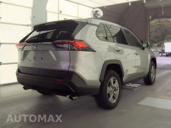 2025 Toyota RAV4 XLE - miniatura 5