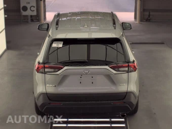 2025 Toyota RAV4 XLE - miniatura 6