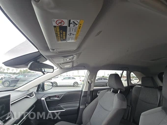 2025 Toyota RAV4 XLE - miniatura 20
